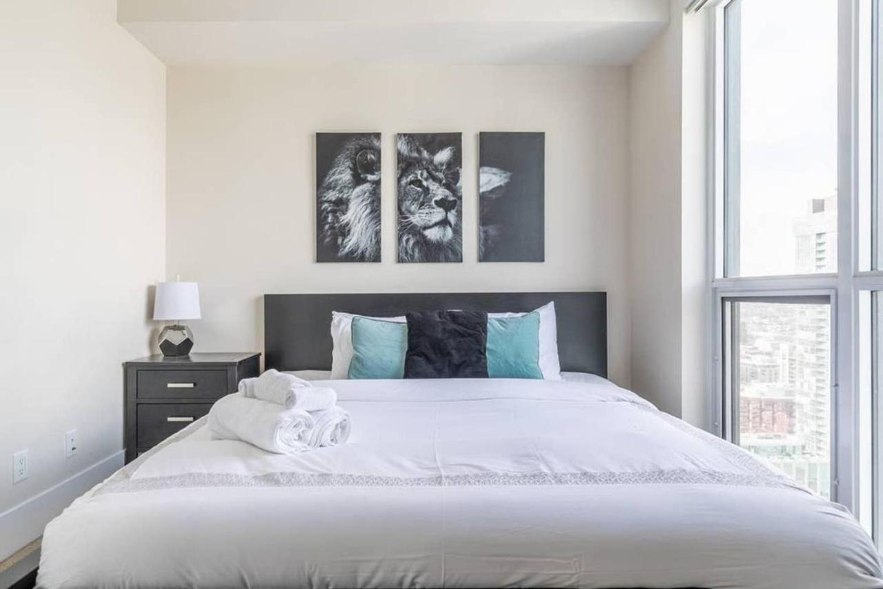 Villa Stunning Views Of Downtown - Luxury High Rise With King Bed! Toronto Exterior foto