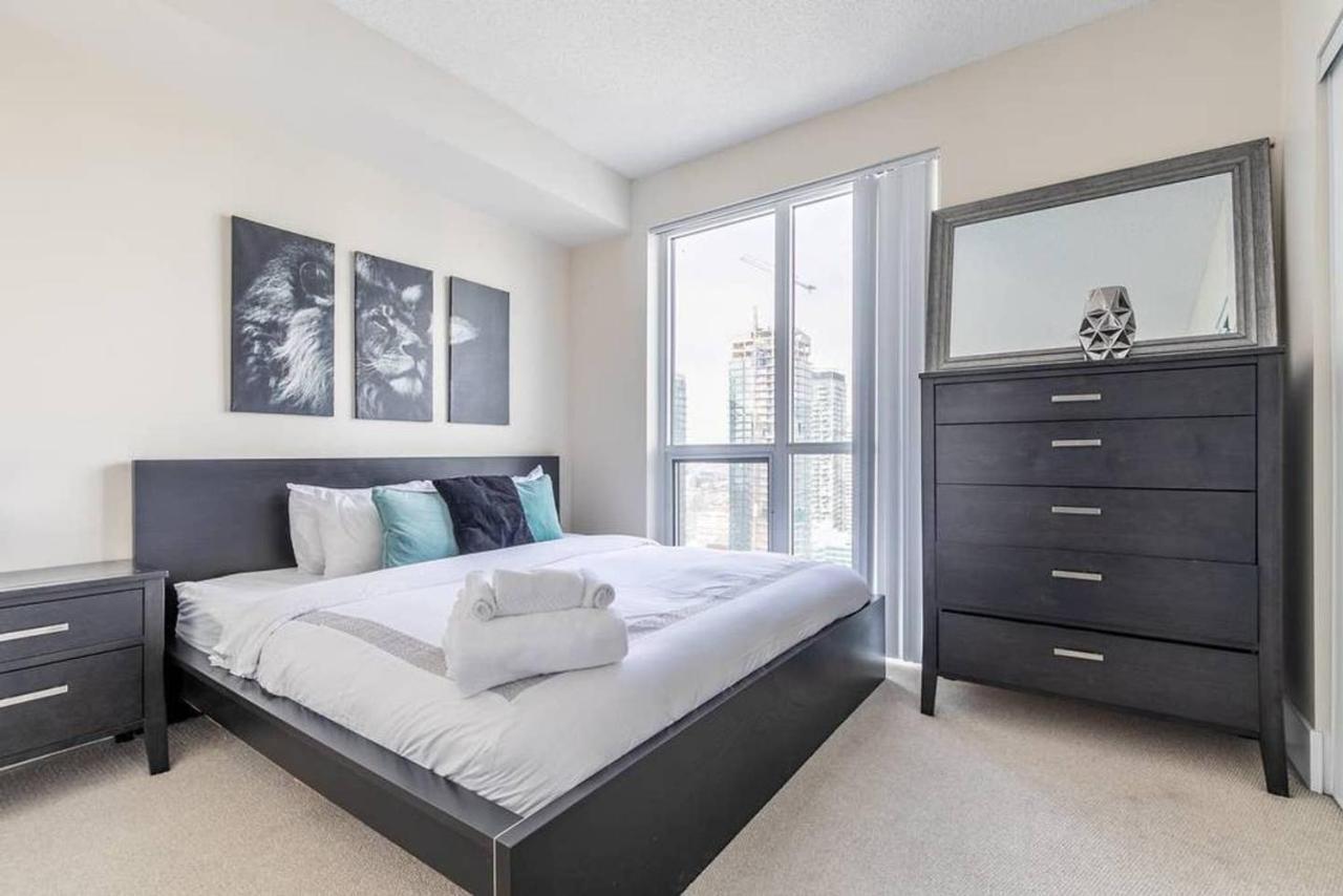 Villa Stunning Views Of Downtown - Luxury High Rise With King Bed! Toronto Exterior foto
